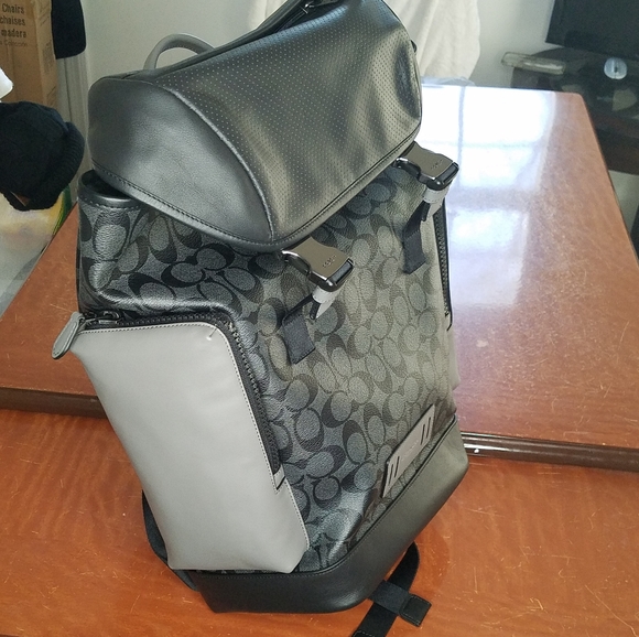 Coach backpack - Picture 3 of 7